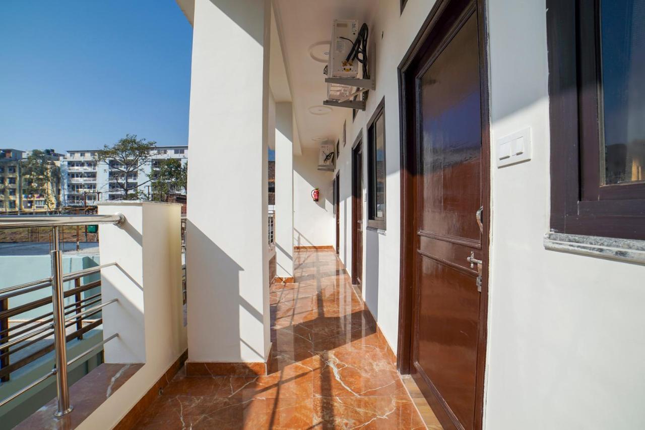 Oyo 67163 Anantham Residency Hotel Narendra Nagar Exterior photo